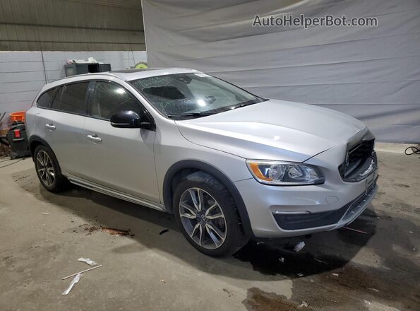 YV440MWK3H1039525 2017 VOLVO V60 Серебряный Передняя правая четверть