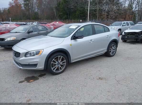 YV4612UM5G2000653 2016 VOLVO S60 CROSS COUNTRY Silver Передня ліва чверть