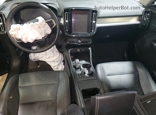 YV4AC2HK8M2556481 2021 VOLVO XC40 Синий Вид панели приборов