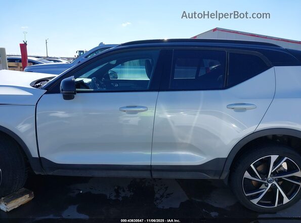 YV4AC2HMXL2345850 2020 VOLVO XC40 Белый 