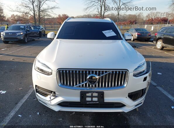 YV4BR00KXM1767349 2021 VOLVO XC90 RECHARGE PLUG-IN HYBRID White Widok zestawu wskaźników