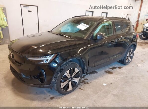 YV4ED3UL0P2059738 2023 VOLVO XC40 RECHARGE PURE ELECTRIC Черный Передняя левая четверть