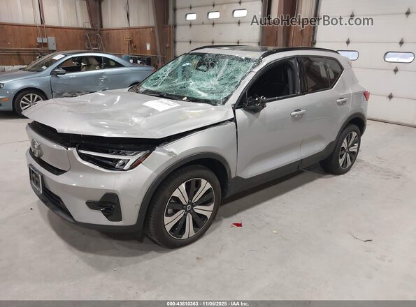 YV4ED3UL8P2106790 2023 VOLVO XC40 RECHARGE PURE ELECTRIC Gray Front left