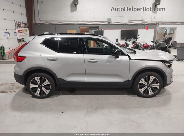 YV4ED3UL8P2106790 2023 VOLVO XC40 RECHARGE PURE ELECTRIC Gray Rear interior view