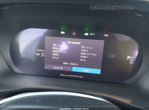 YV4ED3UL9P2108340 2023 VOLVO XC40 RECHARGE PURE ELECTRIC Green Rear seats view