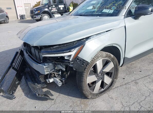 YV4ER3GL1R2106484 2024 VOLVO C40 RECHARGE PURE ELECTRIC Серый Вид спереди