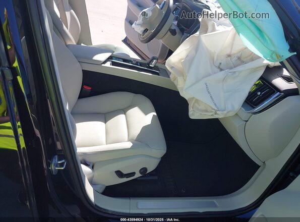 YV4H60RCXS1049604 2025 VOLVO XC60 PLUG-IN HYBRID Черный Вид салона спереди
