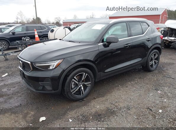 YV4L12UJ2S2558137 2025 VOLVO XC40 Черный Передняя левая четверть