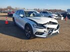 2025 Volvo V60 Cross Country B5 Plus White vin: YV4L12WK1S2146331