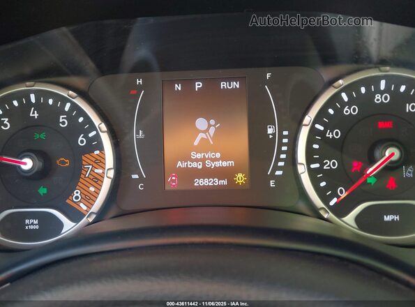 ZACNJDB15PPP68591 2023 JEEP RENEGADE Красный Вид задних сидений