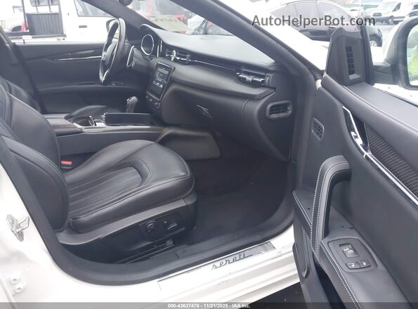 ZAM56RRL4H1230275 2017 MASERATI QUATTROPOR Белый Вид салона спереди