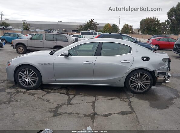 ZAM57YSL8J1275839 2018 MASERATI GHIBLI Бежевый 