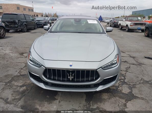 ZAM57YSL8J1275839 2018 MASERATI GHIBLI Бежевый Вид задней части салона