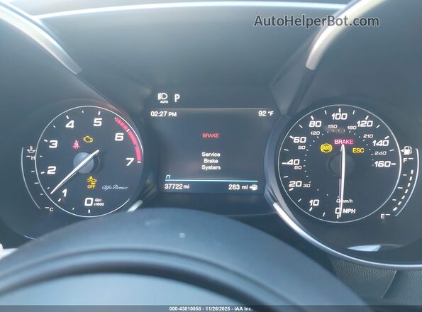 ZARFAMBN0P7668959 2023 ALFA ROMEO GIULIA White უკანა სავარძლების ხედი