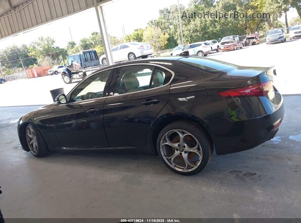ZARFAMBN6P7673941 2023 ALFA ROMEO GIULIA Черный Панорамный вид салона 360°
