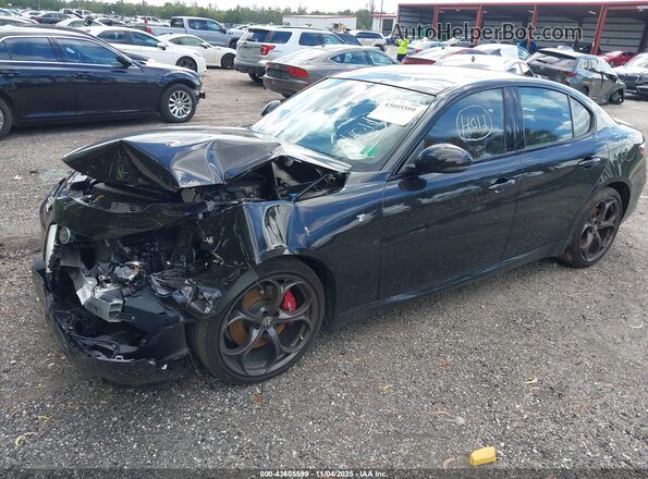 ZARFAMBN8R7684832 2024 ALFA ROMEO GIULIA Black Przód lewy