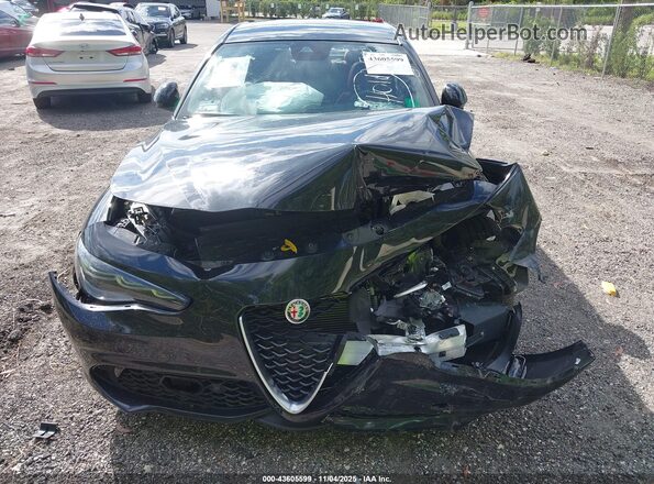 ZARFAMBN8R7684832 2024 ALFA ROMEO GIULIA Black Widok z przodu