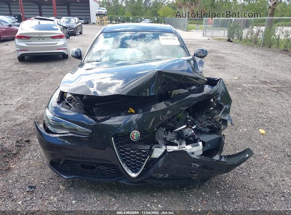 ZARFAMBN8R7684832 2024 ALFA ROMEO GIULIA Black Widok zestawu wskaźników