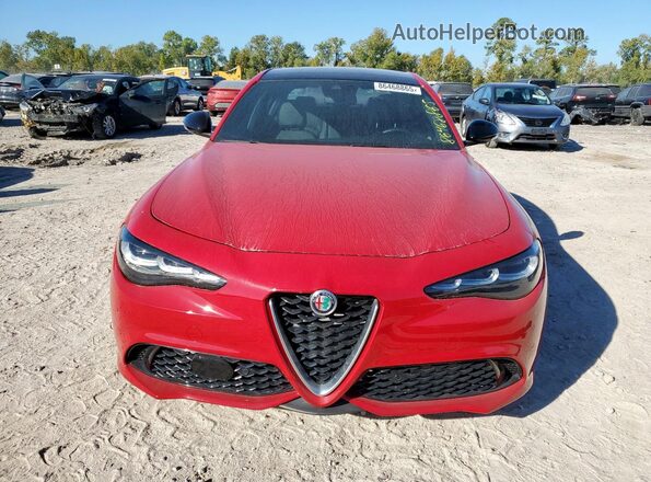 ZARFAMBN9R7684662 2024 ALFA ROMEO GIULIA Красный Вид спереди