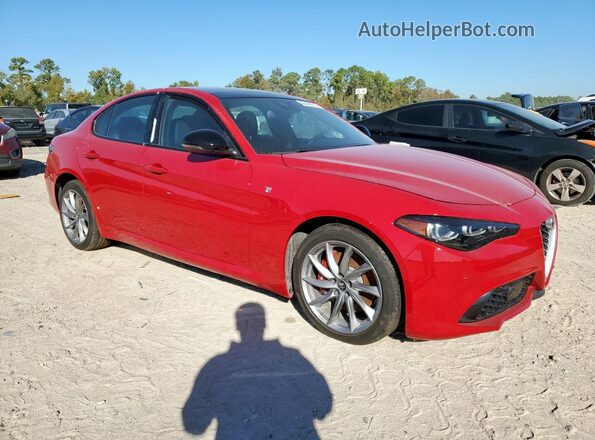 ZARFAMBN9R7684662 2024 ALFA ROMEO GIULIA Красный Передняя правая четверть