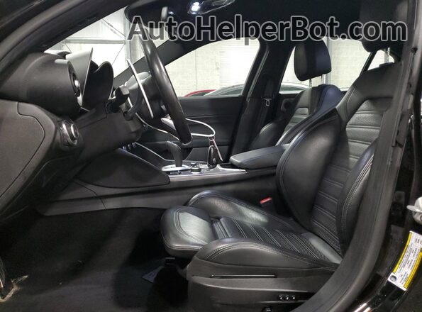 ZARFANBN2L7632660 2020 ALFA ROMEO GIULIA Черный Вид салона спереди