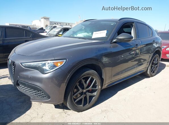 ZASPAJAN2L7C73200 2020 ALFA ROMEO STELVIO Gray Vista tres cuartos delantera izquierda
