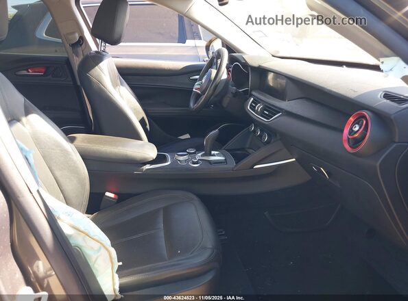 ZASPAJAN2L7C73200 2020 ALFA ROMEO STELVIO Gray Vista interior delantera
