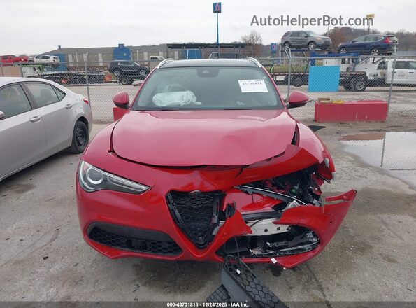 ZASPAKANXM7D18620 2021 ALFA ROMEO STELVIO Red Vista del cuadro de instrumentos
