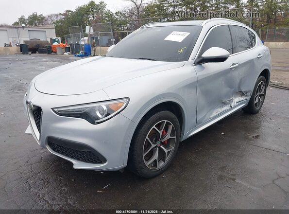ZASPAKBN0M7D14705 2021 ALFA ROMEO STELVIO Silver Front left