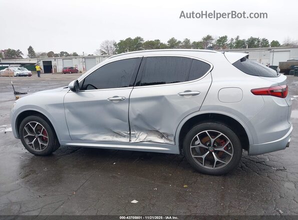 ZASPAKBN0M7D14705 2021 ALFA ROMEO STELVIO Silver 360 interior view