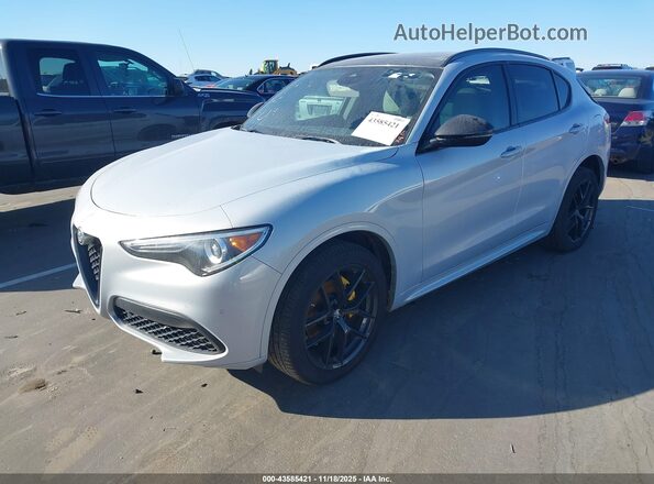 ZASPAKBN3M7D18831 2021 ALFA ROMEO STELVIO Серебряный Передняя левая четверть