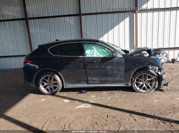 ZASPAKBN6K7C70397 2019 ALFA ROMEO STELVIO Black Սալոնի հետևի տեսք