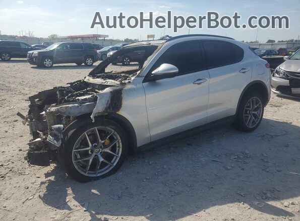 ZASPAKBN8K7C41340 2019 ALFA ROMEO STELVIO Silver Vista tres cuartos delantera izquierda