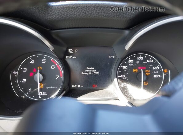 ZASPAKBNXM7D18180 2021 ALFA ROMEO STELVIO Black Widok tylnych siedzeń