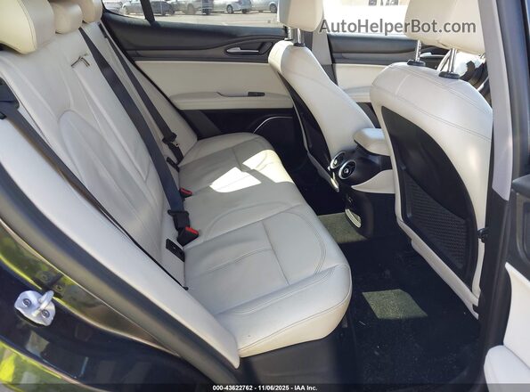 ZASPAKBNXM7D18180 2021 ALFA ROMEO STELVIO Black Widok naklejki z numerem VIN