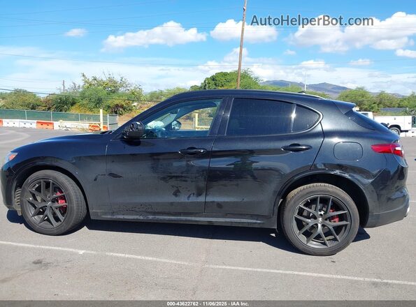 ZASPAKBNXM7D18180 2021 ALFA ROMEO STELVIO Black 