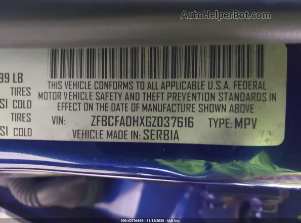 ZFBCFADHXGZ037616 2016 FIAT 500L Blue Widok komory silnika