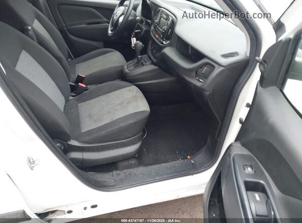 ZFBERFAB3J6L48150 2018 RAM PROMASTER CITY Белый Вид салона спереди