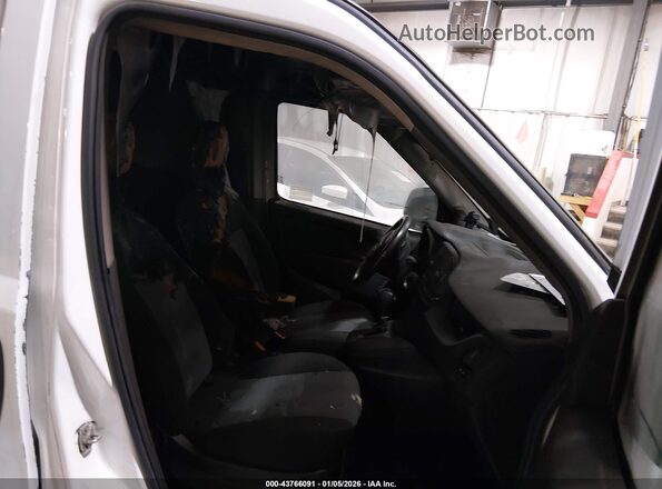 ZFBERFAB6J6H37092 2018 RAM PROMASTER CITY Белый Вид спереди