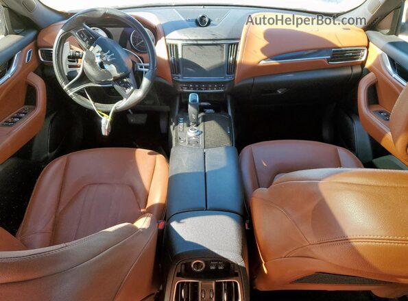 ZN661YUAXMX359666 2021 MASERATI LEVANTE Белый Вид панели приборов