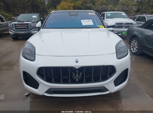 ZN682AVA5P7416288 2023 MASERATI GRECALE White ხელსაწყოთა პანელის ხედი