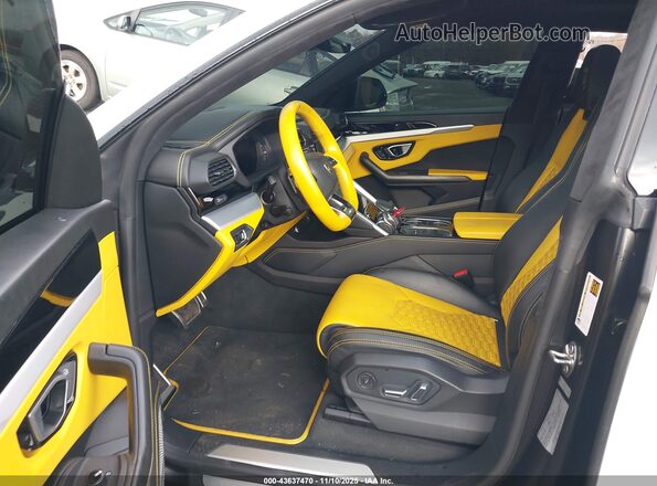ZPBUA1ZL8KLA01117 2019 LAMBORGHINI URUS White Widok wnętrza z przodu