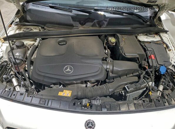 WDCTG4GB2JJ384408 2018 MERCEDES-BENZ GLA Белый Вид подкапотного пространства