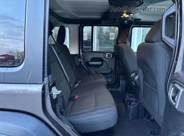 1C4HJXDG3KW527093 2019 JEEP WRANGLER Серый Вид сзади