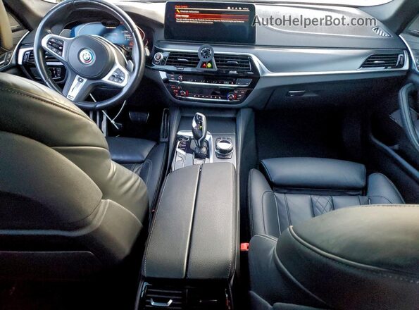 WBA13BK05NCJ60379 2022 BMW M5 Синий Вид щитка приборов