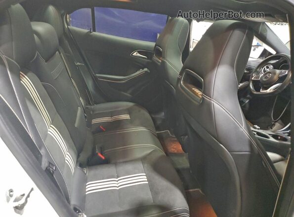 WDCTG4GB2JJ384408 2018 MERCEDES-BENZ GLA Белый Вид задней части салона
