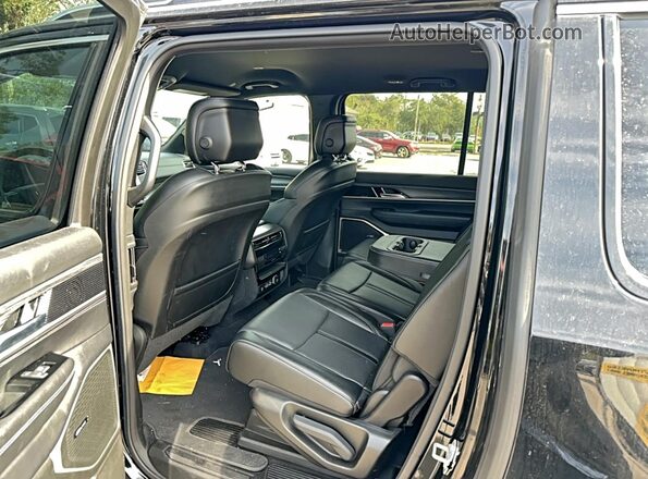 1C4SJRBPXRS137078 2024 JEEP WAGONEER Черный Вид подкапотного пространства