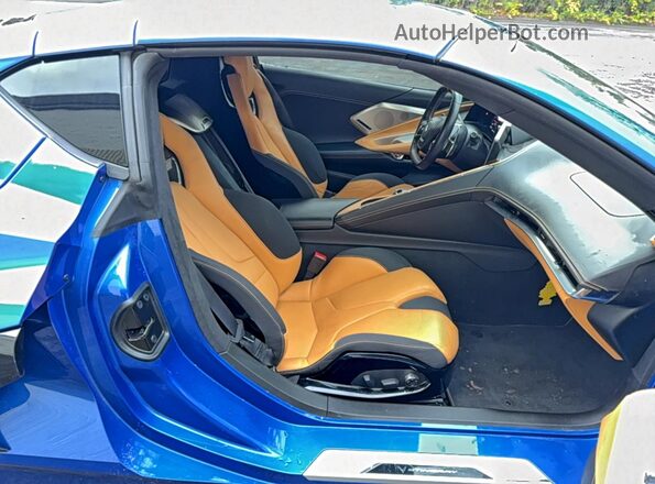 1G1YC2D4XM5122952 2021 CHEVROLET CORVETTE Синий Вид салона спереди