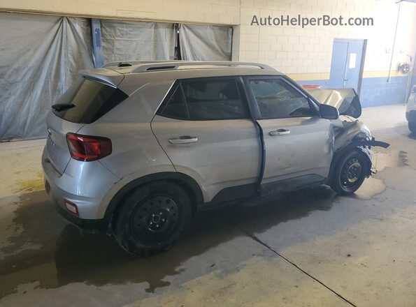 KMHRC8A32RU331766 2024 HYUNDAI VENUE Gray Front right