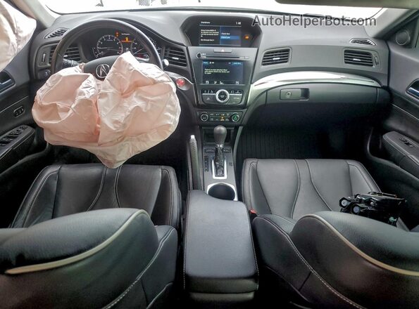 19UDE2F71KA011512 2019 ACURA ILX Серебряный Вид панели приборов